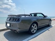 New Mustang GT Cabriolet　5.0L V8エンジン！ 　リムジン那覇空港個別無料送迎(最大7人まで)！※諸事情等により、リムジン以外での送迎になる場合もあり画像