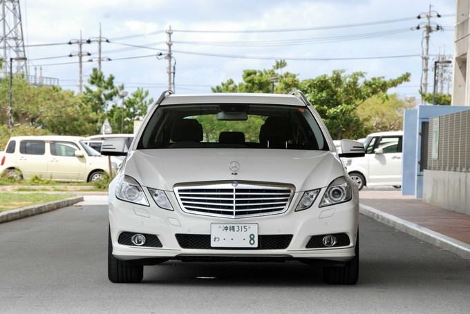 Mercedes Benz E300 Station Wagon 　画像