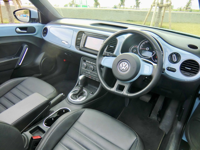 Volks Wagen The Beetle Cabriolet（ブルー）※オープン不可特別価格画像