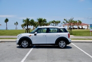 MINI ONE CROSSOVER　画像