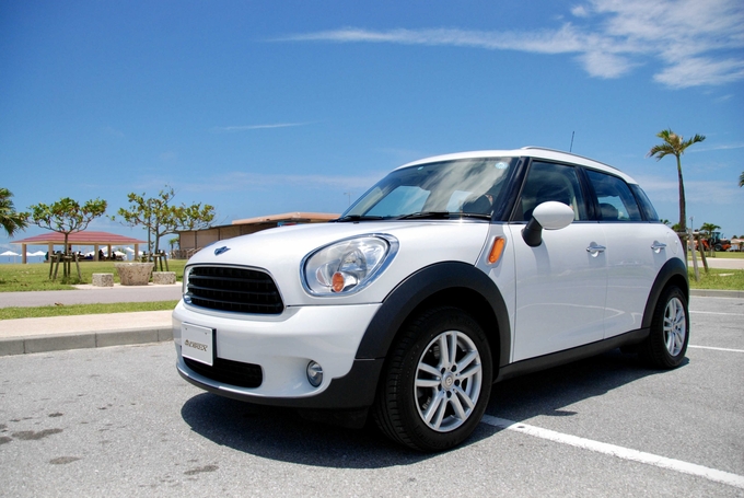 MINI ONE CROSSOVER　画像