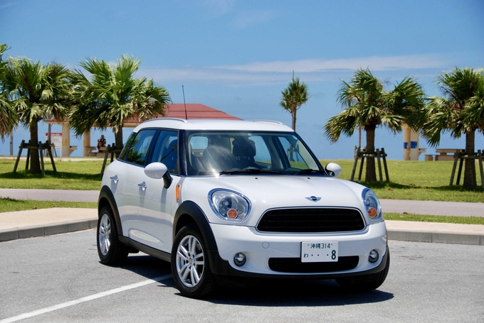 MINI ONE CROSSOVER　画像