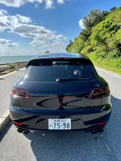 PORSCHE Macan GTS 2018年式 3.0L V6ツインターボ搭載車！リムジン那覇空港個別無料送迎(最大7人まで)！※諸事情等により、リムジン以外での送迎になる場合もあり画像