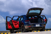 PORSCHE Macan GTS 2018年式 3.0L V6ツインターボ搭載車！リムジン那覇空港個別無料送迎(最大7人まで)！※諸事情等により、リムジン以外での送迎になる場合もあり画像