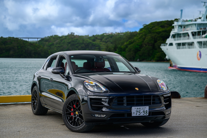 PORSCHE Macan GTS 2018年式 3.0L V6ツインターボ搭載車！リムジン那覇空港個別無料送迎(最大7人まで)！※諸事情等により、リムジン以外での送迎になる場合もあり画像