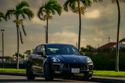 PORSCHE Macan GTS 2018年式 3.0L V6ツインターボ搭載車！リムジン那覇空港個別無料送迎(最大7人まで)！※諸事情等により、リムジン以外での送迎になる場合もあり画像