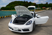PORSCHE　718Cayman　2018年式　2人乗　2.0L 水平対向4気筒ターボエンジン搭載！　　　　　　　　　　リムジン那覇空港個別無料送迎(最大7人まで)！※諸事情等により、リムジン以外での送迎になる場合もあり画像