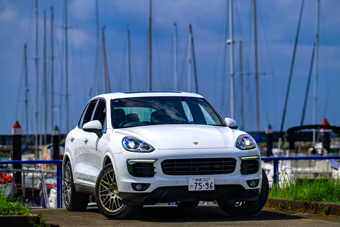 PORSCHE Cayenne 特別限定車「Platinum Edition」 2018年式 3.6L V6エンジン搭載車! リムジン那覇空港個別無料送迎(最大7人まで)!※諸事情等により、リムジン以外での送迎になる場合もあり画像