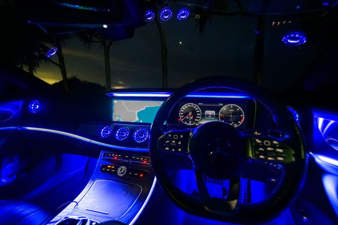 Mercedes-Benz CLS220ｄ スポーツ ディーゼル車　 リムジン那覇空港個別無料送迎(最大7人まで)！※諸事情等により、リムジン以外での送迎になる場合もあり画像
