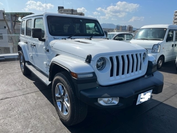 JEEP Wrangler Unlimited Sahara V6 3.6Lエンジン！リムジン那覇空港個別無料送迎(最大7人まで)！※諸事情等により、リムジン以外での送迎になる場合もあり画像