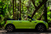 MINI COOPER S CONVERTIBLE 　2.0L　Twin Power Turboエンジン搭載車　　　　　　　　　　　リムジン那覇空港個別無料送迎(最大7人まで)！※諸事情等により、リムジン以外での送迎になる場合もあり画像