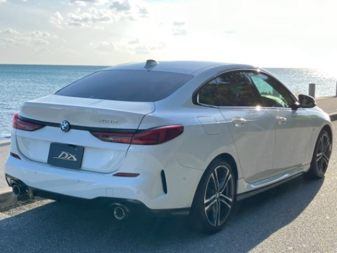 新入庫! BMW218d グランクーペ Mスポーツ リムジン那覇空港個別無料送迎(最大7人まで)! ※諸事情等により、リムジン以外での送迎にな画像