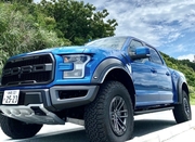 FORD F-150 RAPTOR 2019年モデル！ V6 3.5L EcoBoostツインターボ搭載！！ ※荷台トノカバーなし　 リムジン那覇空港個別無料送迎(最大7人まで)！※諸事情等により、リムジン以外での送迎になる場合もあり画像